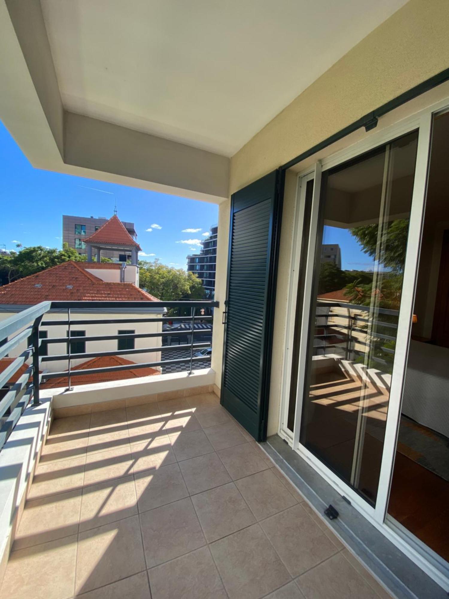 Apartamento Costa Do Sol V Фуншал Екстериор снимка